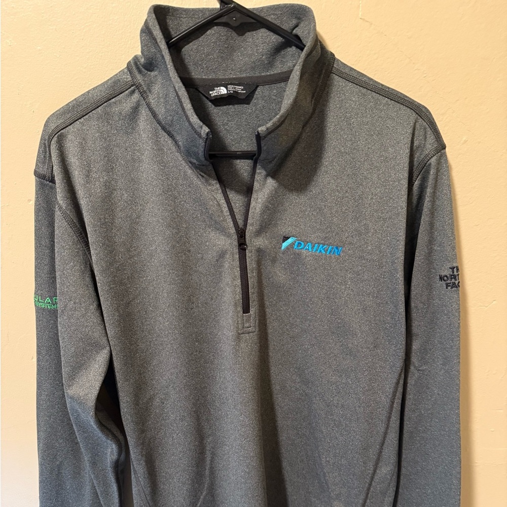 The North Face Men's Gray Lightweight Jacket